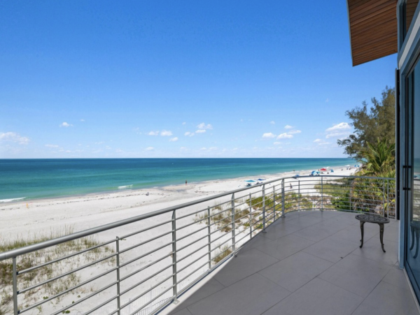 Anna Maria Island Four Bedroom Florida On The Beach!